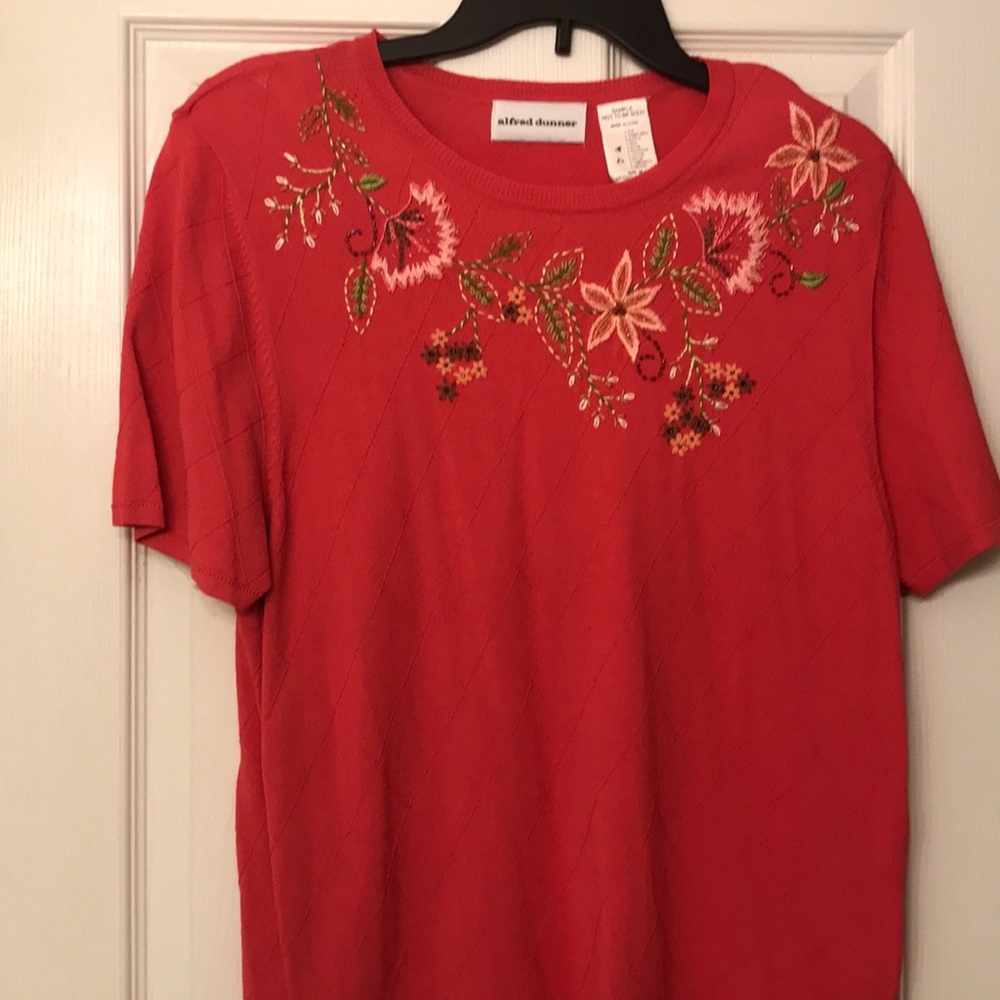 Coral Alfred Dunner Nylon rayon sweater.